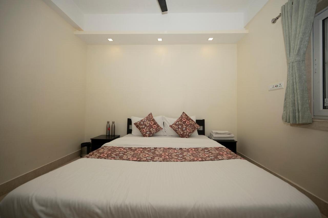 Lakeside Suites Калькутта Экстерьер фото