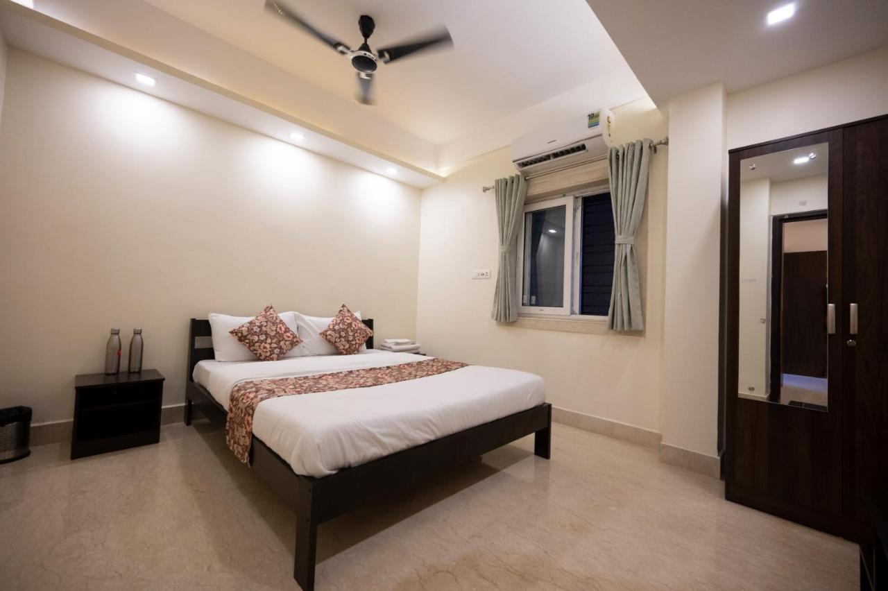 Lakeside Suites Калькутта Экстерьер фото